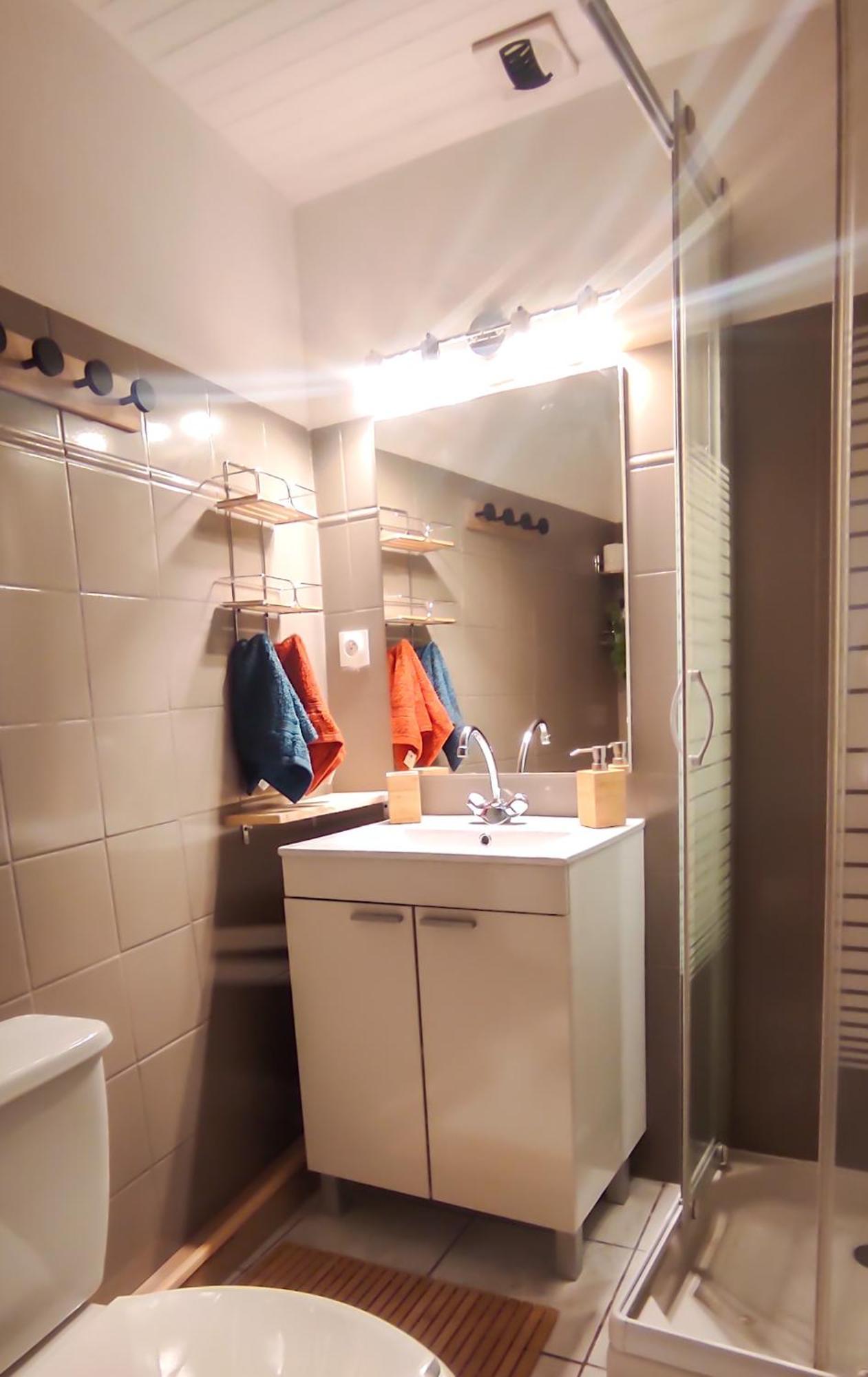 Chambre Independante Avec Salle De Bain Privee Montpezat-sous-Bauzon Екстериор снимка